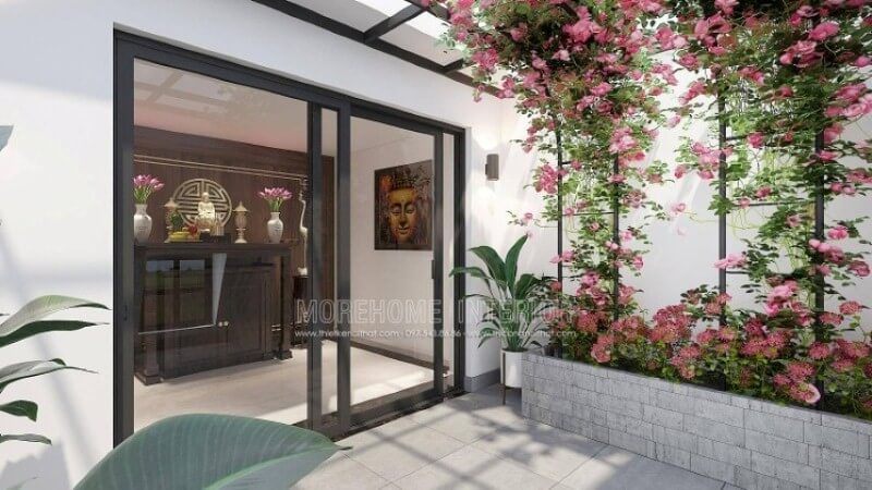 Morehome xin giới thiệu mẫu thiết kế phòng thờ thờ Phật Quan Âm trên đây với tủ thờ bằng gỗ óc chó cao cấp kết hợp cùng tấm gỗ ốp tường với trọng tâm chữ Thọ tạo điểm tinh tế có phía trước hướng ra vườn hoa tuyệt đẹp sẽ là mẫu phòng thờ lý tưởng cho không gian nhà phố, biệt thự.